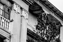 Vorderansicht des 1954 errichteten Kurhotels Tbilissi.
